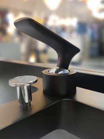 Смеситель для ванны с душем AltroBagno Aperto 0211 NeOp Смеситель для ванны с душем AltroBagno Aperto 0211 NeOp