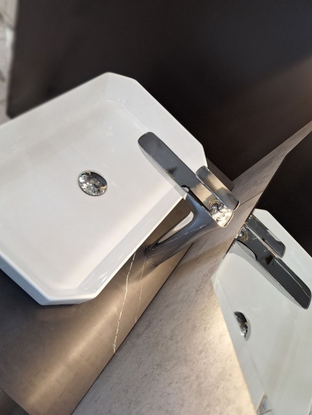 Смеситель для раковины AltroBagno Aperto 010205 Cr