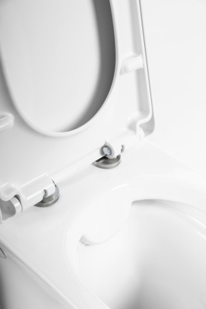 Унитаз подвесной безободковый с креплением BelBagno BB1224CHR-SM