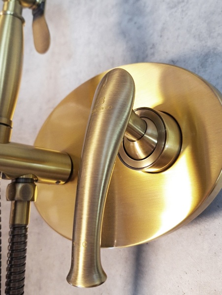 Встраиваемый гигиенический душ AltroBagno Beatrice 060111 Br Встраиваемый гигиенический душ AltroBagno Beatrice 060111 Br