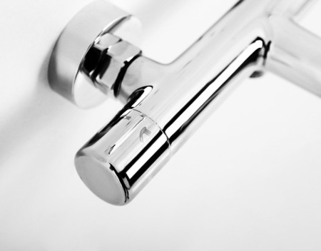 Смеситель для ванны и душа BelBagno UNO UNO-VASM-NERO Смеситель для ванны и душа BelBagno UNO UNO-VASM-NERO